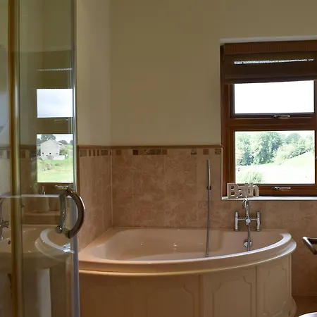 Bridge End Long Preston