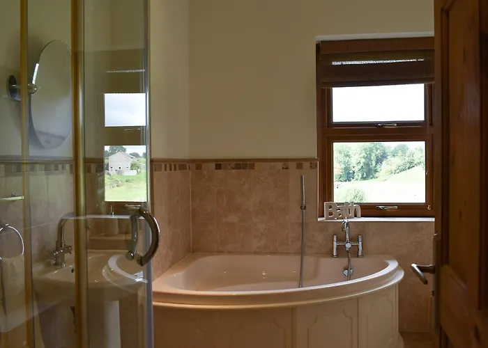 Bridge End Long Preston