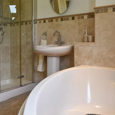 Bridge End Long Preston